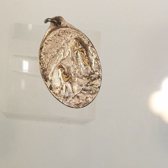 Our Lady of Lourdes Medal Charm Vintage Catholic - Picture 2 of 4